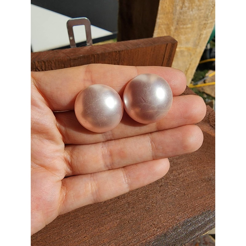 Iridescent pearl stud earrings